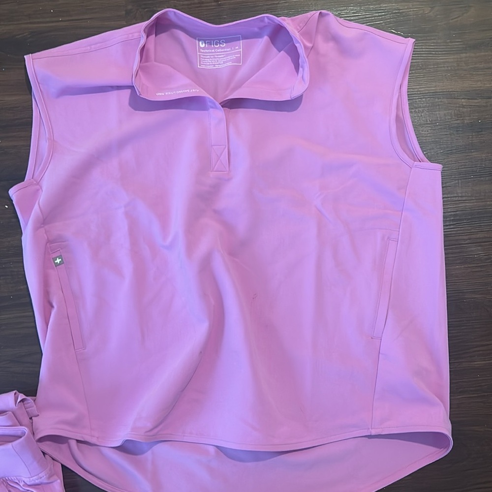 Figs pink cloud Rafaela top